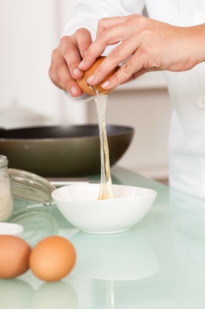 How To Handle Eggs Egg Handling Safety Egg Info